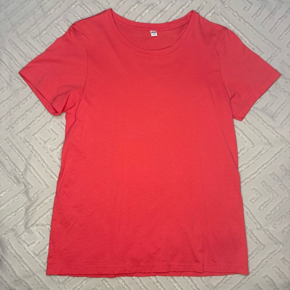Uniqlo Strawberry Pink Basic Tee | S